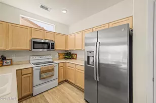 16203 W Desert Canyon Dr, Surprise, AZ 85374 - Photo 18