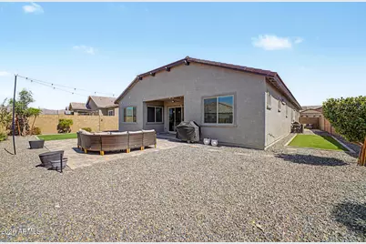 18977 W Desert Hills Drive, Surprise, AZ 85388 - Photo 30
