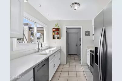 2718 S Azalea Drive, Tempe, AZ 85282 - Photo 8