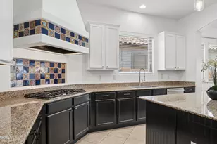 2341 W Bramble Berry Ln, Phoenix, AZ 85085 - Photo 8