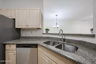 1411 E Orangewood Ave, Phoenix, AZ 85020 - Photo 12