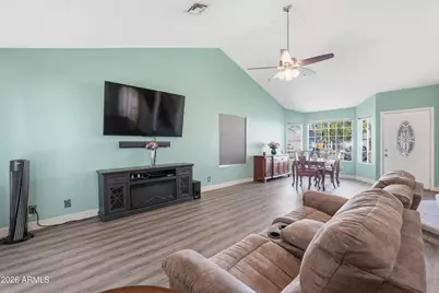 218 S Rush Circle E, Chandler, AZ 85226 - Photo 6