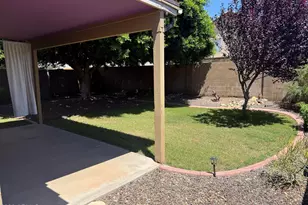 13372 W Ocotillo Ln, Surprise, AZ 85374 - Photo 10