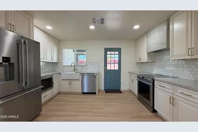 1707 W Highland Avenue, Phoenix, AZ 85015 - Photo 2