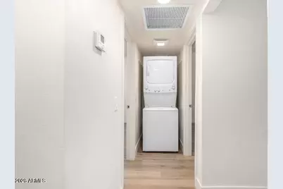 6049 W Laurie Lane #Apt 5, Glendale, AZ 85302 - Photo 12