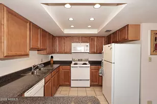 7910 E Camelback Rd, Scottsdale, AZ 85251 - Photo 2