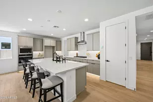 7961 W Loma Ln, Peoria, AZ 85345 - Photo 6