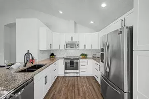 7302 E Clovis Ave, Mesa, AZ 85208 - Photo 12