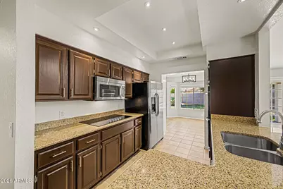 6725 W Utopia Road, Glendale, AZ 85308 - Photo 10