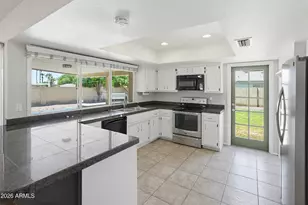 4844 W Royal Palm Rd, Glendale, AZ 85302 - Photo 10