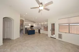 4517 E Melinda Ln, Phoenix, AZ 85050 - Photo 10