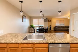1041 S Matilda St, Florence, AZ 85132 - Photo 4