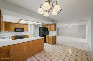 9814 W Wescott Dr, Peoria, AZ 85382 - Photo 10