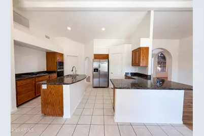 1207 E Clearview Drive, Casa Grande, AZ 85122 - Photo 2