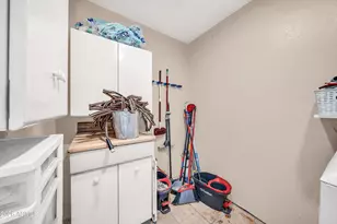 1330 E Catalina Dr, Phoenix, AZ 85014 - Photo 30