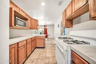1330 E Catalina Dr, Phoenix, AZ 85014 - Photo 18