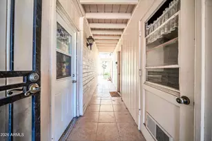 1330 E Catalina Dr, Phoenix, AZ 85014 - Photo 28