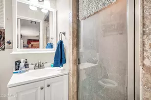 1330 E Catalina Dr, Phoenix, AZ 85014 - Photo 32