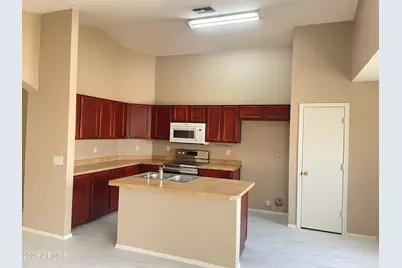5910 S 32nd Avenue, Phoenix, AZ 85041 - Photo 6