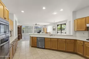 15872 W Laurel Canyon Ct, Surprise, AZ 85374 - Photo 18