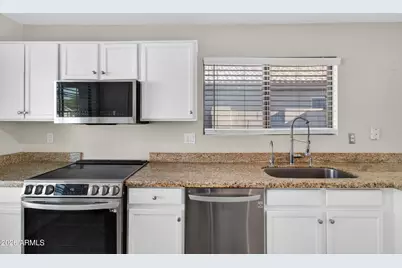 21820 N 32nd Avenue, Phoenix, AZ 85027 - Photo 10