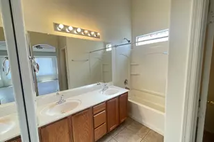 915 W Bowker St, Phoenix, AZ 85041 - Photo 10