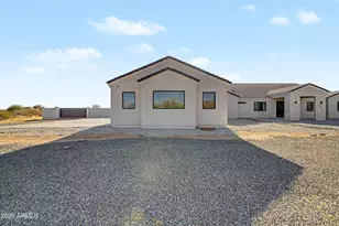 8236 N Calle Hermosa Cir, Casa Grande, AZ 85194 - Photo 2