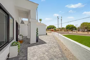1903 E Ocotillo Rd, Phoenix, AZ 85016 - Photo 8