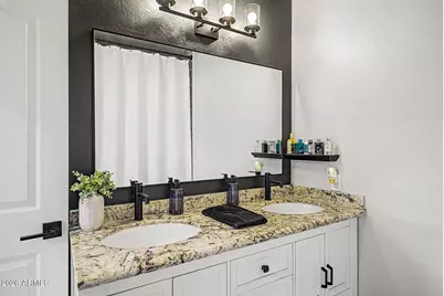 1903 E Ocotillo Road, Phoenix, AZ 85016 - Photo 32