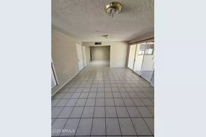 5717 W Heatherbrae Drive, Phoenix, AZ 85031 - Photo 2
