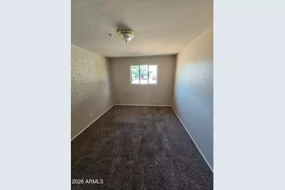 5717 W Heatherbrae Drive, Phoenix, AZ 85031 - Photo 8