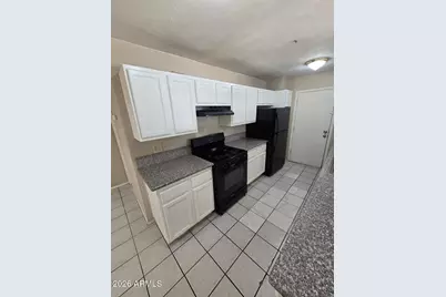 5717 W Heatherbrae Drive, Phoenix, AZ 85031 - Photo 4