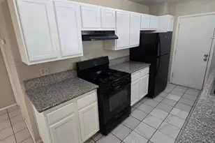 5717 W Heatherbrae Dr, Phoenix, AZ 85031 - Photo 4