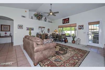 9060 W Taro Lane, Peoria, AZ 85382 - Photo 6
