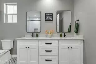 5321 E Earll Dr, Phoenix, AZ 85018 - Photo 26