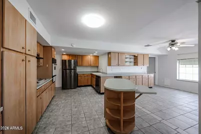 1740 E Camino Del Santo --, Phoenix, AZ 85022 - Photo 8