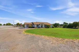 2830 E Ryan Rd, Gilbert, AZ 85297 - Photo 2
