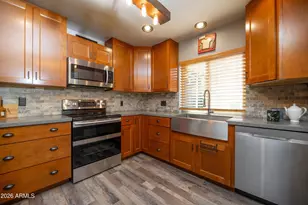 2435 W Greenway Rd, Phoenix, AZ 85023 - Photo 10