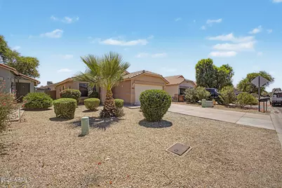 955 E Monteleone Street, San Tan Valley, AZ 85140 - Photo 2
