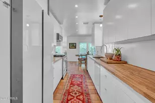 309 E Keim Dr, Phoenix, AZ 85012 - Photo 12