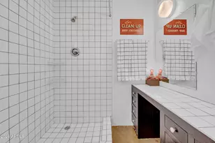 309 E Keim Dr, Phoenix, AZ 85012 - Photo 28