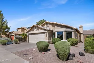 18809 N 43rd Pl, Phoenix, AZ 85050 - Photo 2