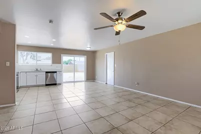 4526 E Burgess Lane, Phoenix, AZ 85042 - Photo 8