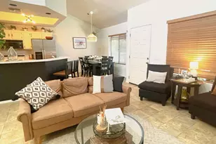 1017 E Maryland Ave E, Phoenix, AZ 85014 - Photo 12
