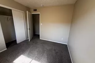 2072 E Donner Dr, Tempe, AZ 85282 - Photo 6
