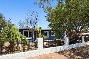 659 S Center St, Mesa, AZ 85210 - Photo 2