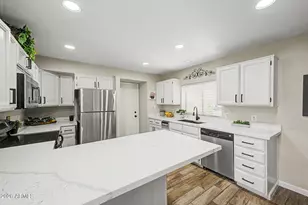 7814 N 21st Ln, Phoenix, AZ 85021 - Photo 4