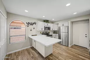 7814 N 21st Ln, Phoenix, AZ 85021 - Photo 10