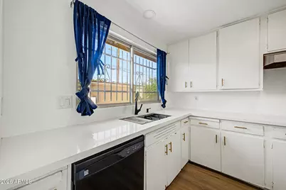 520 W Clarendon Avenue #C3, Phoenix, AZ 85013 - Photo 8