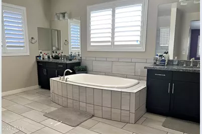 4638 E Navigator Lane, Phoenix, AZ 85050 - Photo 10